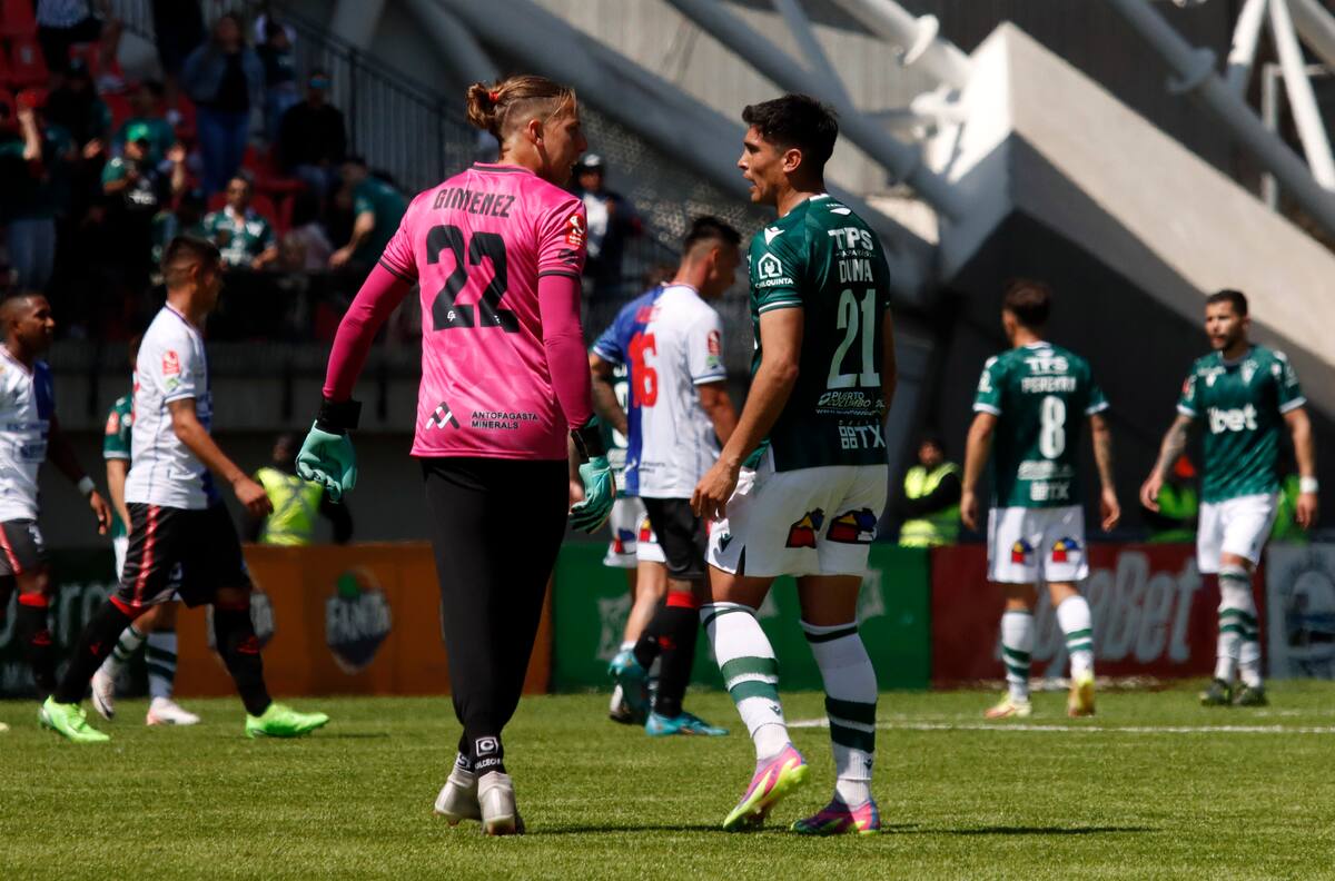 ¡Insólito! Arquero que jugó en el fútbol chileno se lesionó apenas fue presentado en su nuevo club