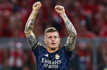 Incluido un compañero de Alexis Sánchez: los tres nombres que suenan para reemplazar a Kroos en Real Madrid