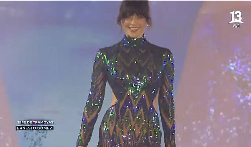 Deslumbró con su look / Canal 13