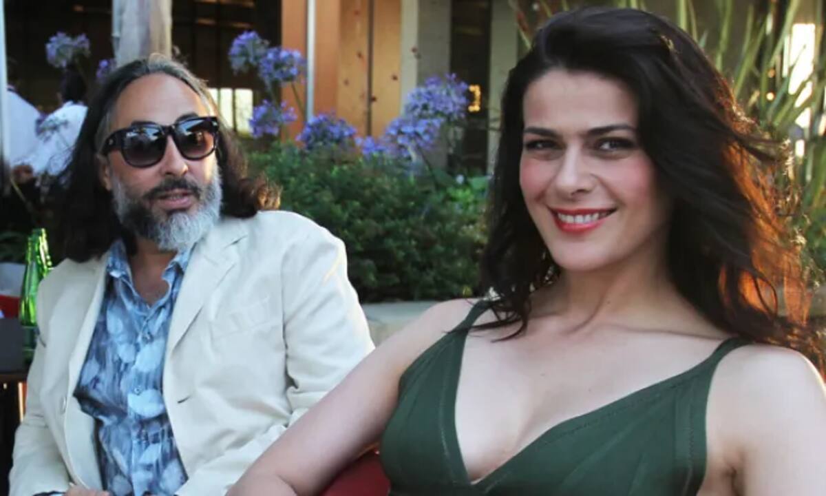 Tonka y Parived en un restaurante capitalino.