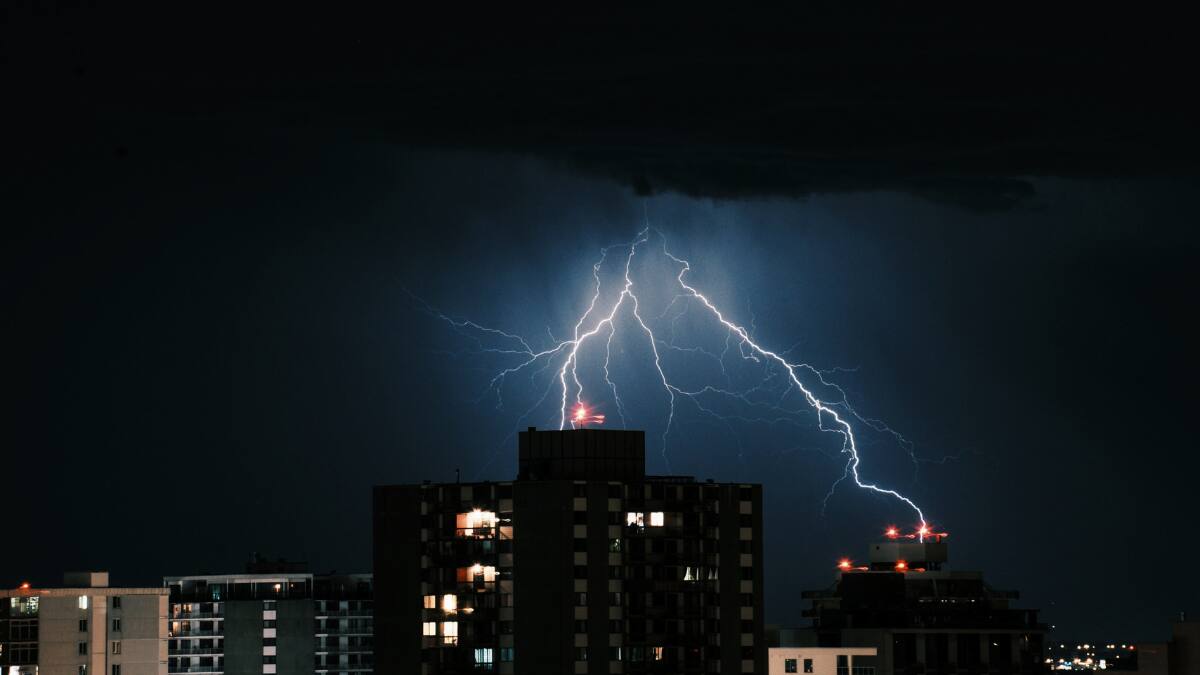 Inesperado: Las 10 comunas de la RM donde podría haber tormentas eléctricas este fin de semana