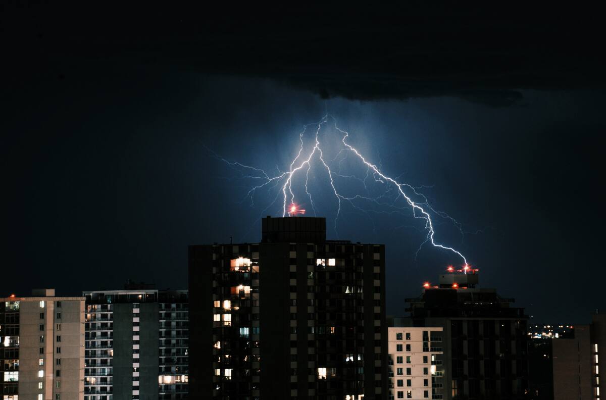 Inesperado: Las 10 comunas de la RM donde podría haber tormentas eléctricas este fin de semana