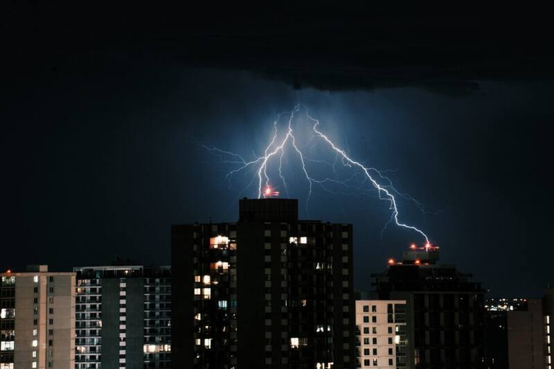 Hay probabilidad de tormenta para distintas partes de Chile.