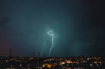 Tormentas eléctricas: ¿Qué hacer si ocurre una donde vivo?