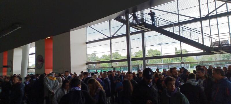 Una alerta de bomba provocó el retraso del inicio de juego entre Toulouse y Nantes.