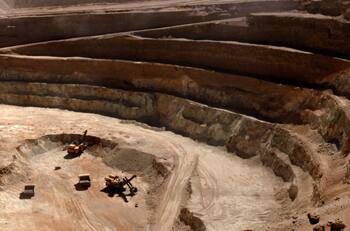 “Estoy haciendo lo posible”: ¿Qué se sabe del trabajador atrapado en una mina de Arica?