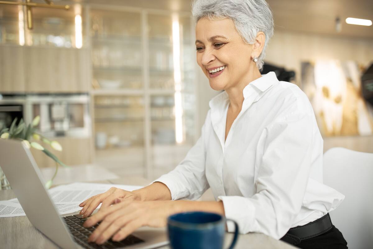 Revisa cuáles son las ofertas especiales para personas mayores de 50 años.