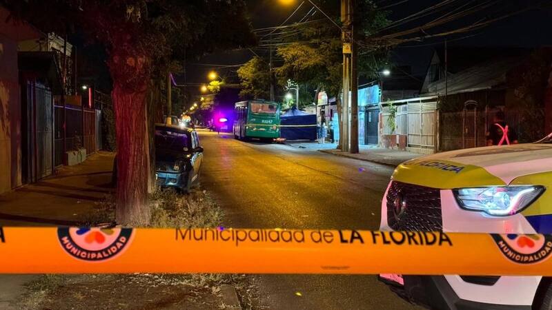 Una niña de 11 años que regresaba de una feria navideña murió aplastada anoche por un bus del sistema RED.