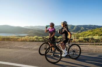 Estas prácticas habituales de los ciclistas pueden ser sancionadas con multas de más de $66.000