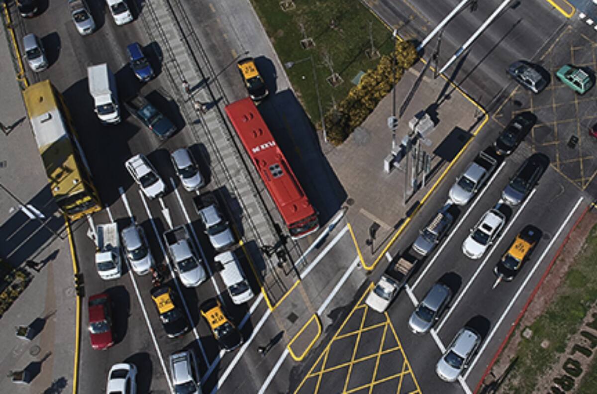 Chile figura en el ranking: Estas son las ciudades con el peor tráfico de América Latina