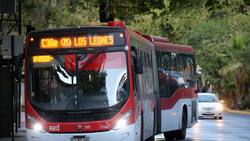 Quienes cumplan con este requisito podrán obtener PASAJES GRATIS en Metro y Buses Red