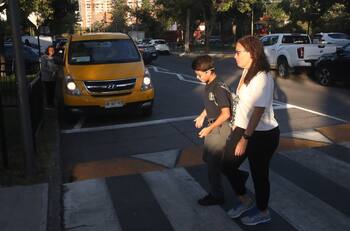 Aumento de sanciones a conductores de transporte público incluirá furgones escolares: Multas sobrepasan los $6.000.000