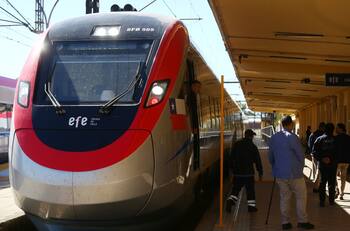 Tras inauguración del tren rápido Santiago - Chillán: ¿Cuáles son sus horarios y cuánto cuesta?