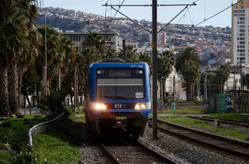 China da el primer paso: manifestó su interés por construir uno de los megaproyectos ferroviarios más importantes de Chile