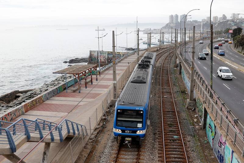 Impulsará la conectividad ferroviaria en la zona y conectará a comunas de difícil acceso.
