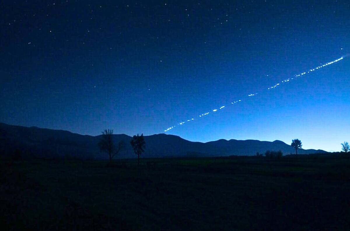 Las regiones de Chile donde se podrá ver el tren de satélites de Starlink esta semana