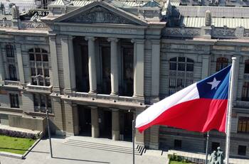 Llamada sería del Tren de Aragua: ¿Qué se sabe de los avisos de bomba en distintos tribunales de Chile?