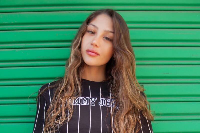 lanzó su carrera como cantante