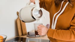 Si tu hervidor tiene sarro, estos dos ingredientes lo eliminará por completo