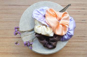 ¿Tus scrunchies perdieron su forma? Así puedes hacer que se vean como nuevos en menos de 5 minutos