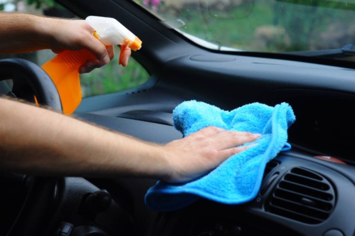 Con esta sencilla mezcla dejarás tu auto como nuevo. Créditos: Dercocenter.