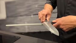 Ni con afilador ni con piedra: Con este sencillo producto puedes afilar los cuchillos de tu casa