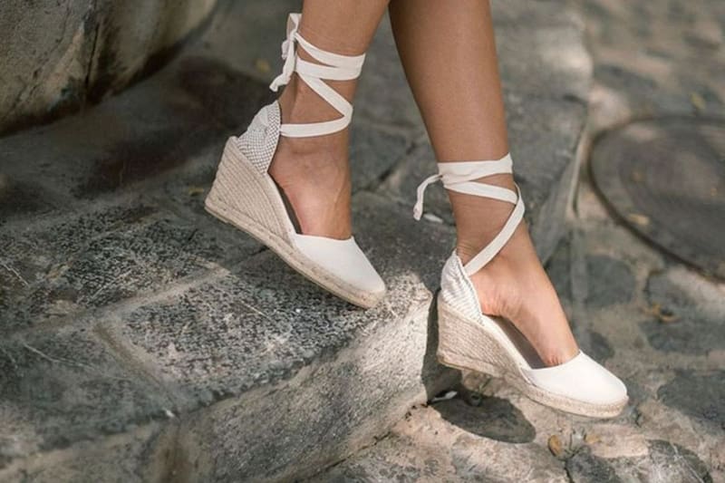 En pocos minutos podrás dejar como nuevas tus alpargatas abandonadas. 
Créditos: Pinterest.