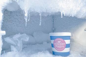 Quita todo el hielo de tu congelador con este simple truco: quedará como nuevo