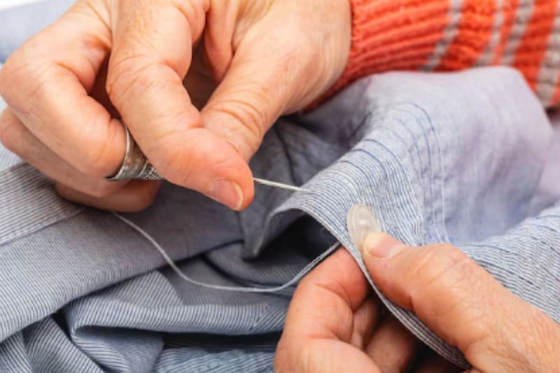 Ya no dependerás del hijo y la aguja para arreglar cada una de tus prendas de vestir.
Créditos: Freepik.