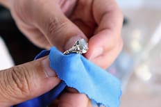 Cómo limpiar la plata de forma casera: este es el truco definitivo