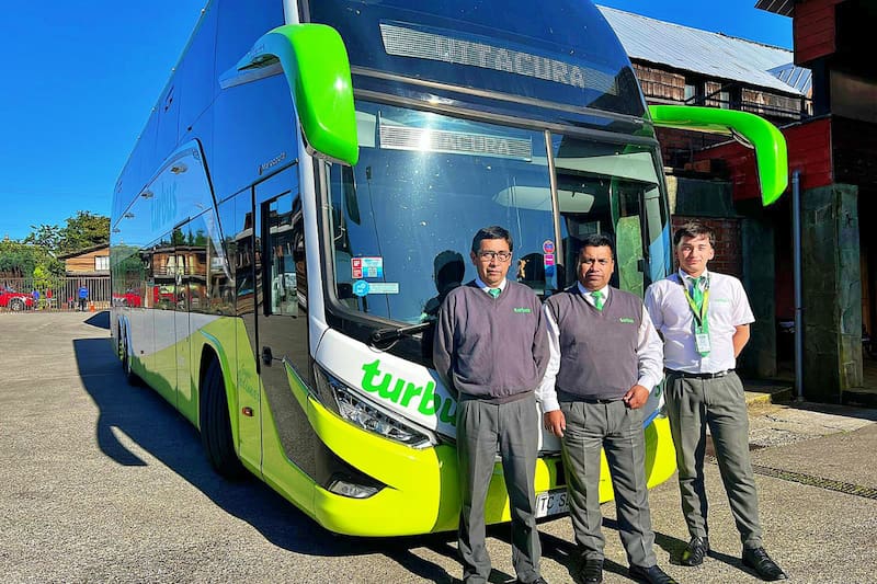 La cadena de transportes y paquetería ofrece varios cargos en distintos puntos del país.