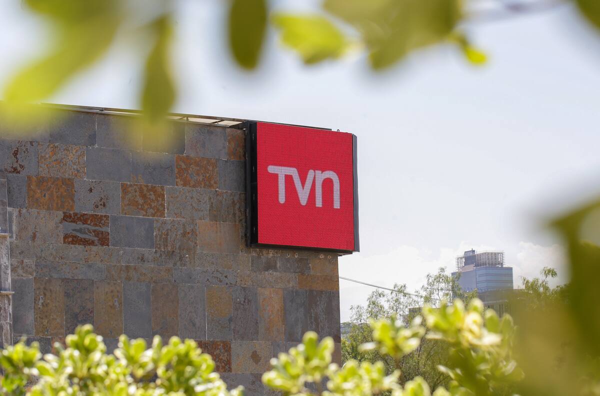 “Sencillamente, cerrar el canal”: La dramática situación que afecta a la señal de TV más tradicional de Chile
