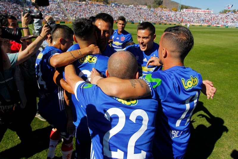 Junto a Gustavo Lorenzetti en su visita a San Carlos en el Clausura 2016-2017. Foto: Agencia Aton.