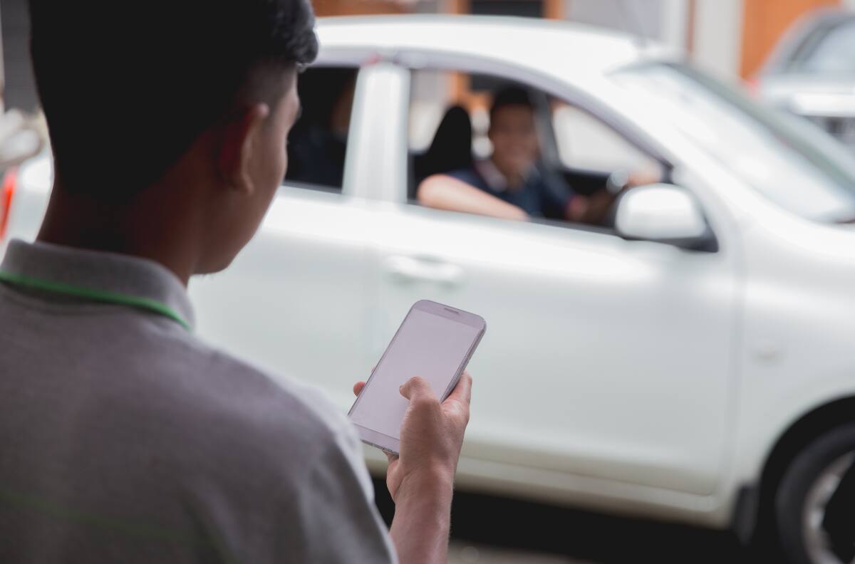 Uber anuncia nuevo servicio para que adolescentes pidan sus propios viajes