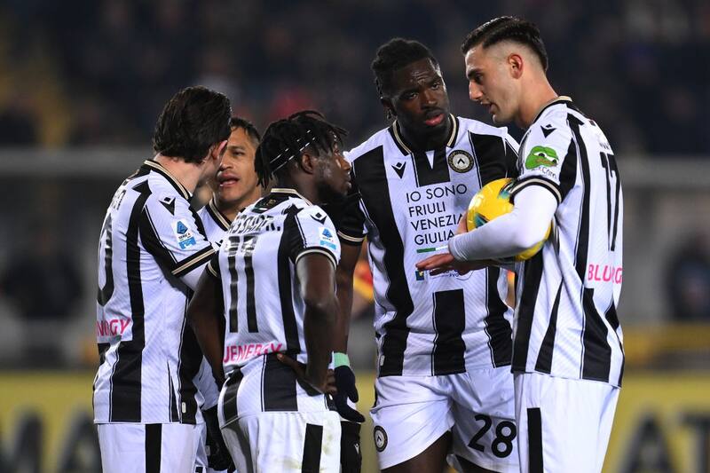 Alexis Sánchez es un ejemplo para sus compañeros.