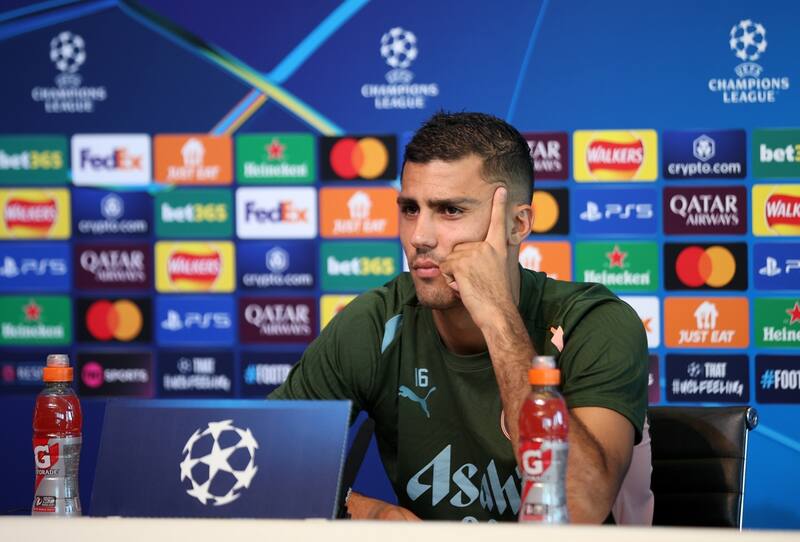 Rodri en conferencia de prensa.