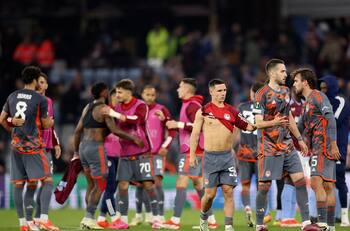 Remezón en Europa: hincha sufre paro cardíaco en plena semifinal de Conference League