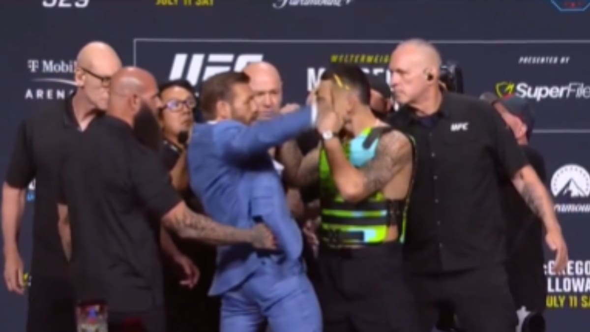 VIDEO | Así fue el tenso cara a cara de Conor McGregor y Max Holloway antes del UFC 329