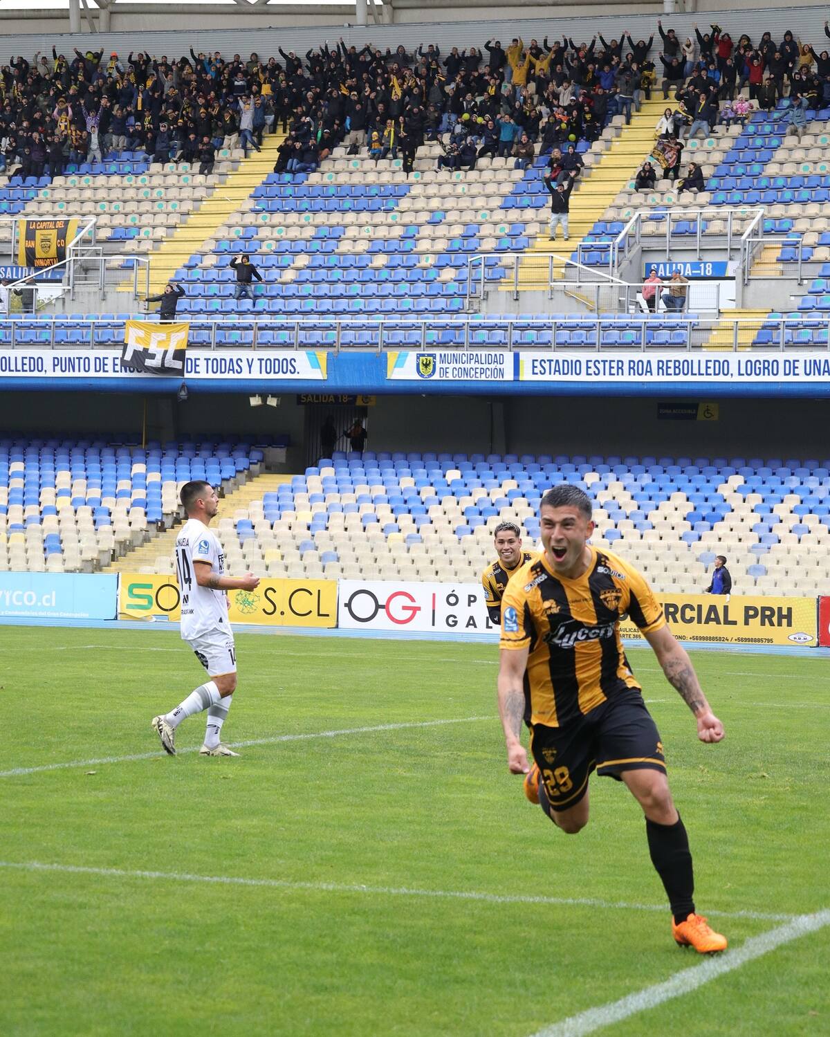 Yerald Toledo marcó el último tanto de los Ferroviarios antes de su descenso del profesionalismo y de no poder competir en la ANFA. Foto: Fernández Vial.