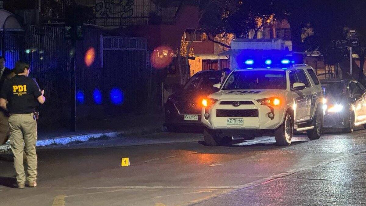 fue el resultado de una riña que se produjo luego de un partido de fútbol de barrio en la comuna de Maipú. Foto: Agencia Aton - 24 Horas.