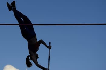 El deportista que gana 50 millones de pesos por cada centímetro