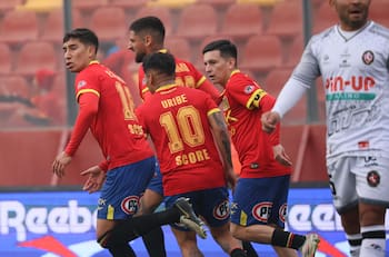 Los dos refuerzos que tendría amarrados Unión Española: uno fue campeón con Colo Colo