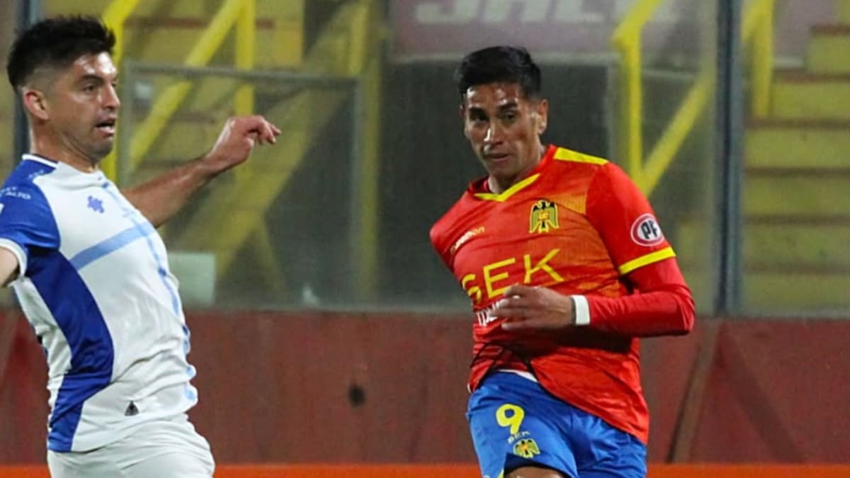 Unión Española rompe la mala racha y hunde a Santa Cruz en la Primera B