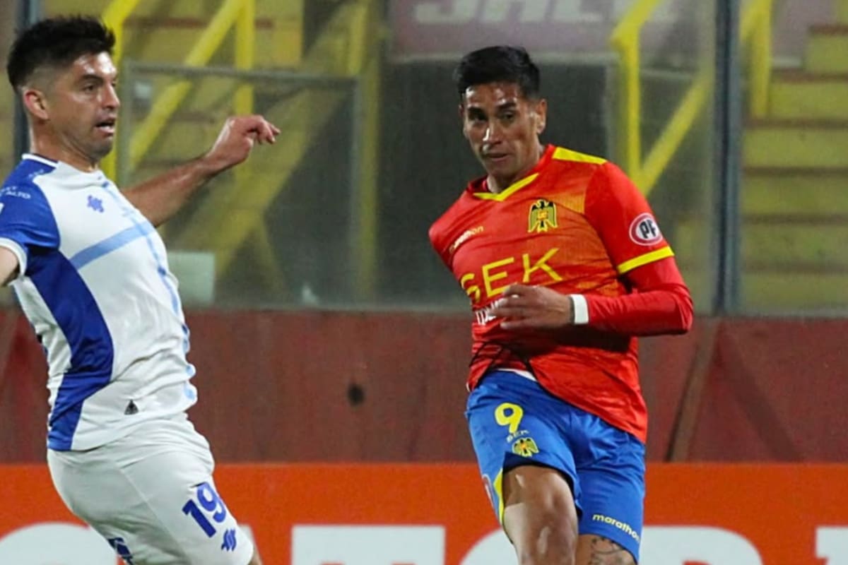 Los Hispanos vencieron 2-0 a Deportes Santa Cruz. Foto: @ueoficial