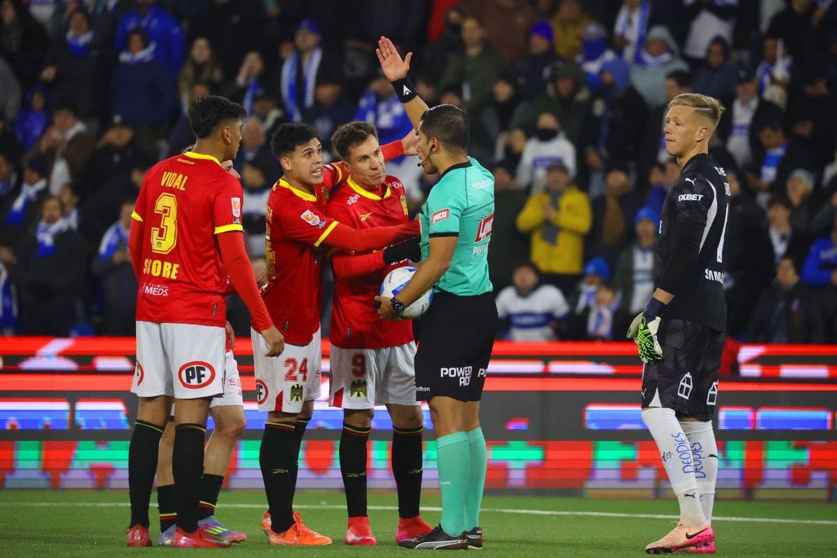 lucha por no caer a la Primera B. Foto: Agencia Aton.