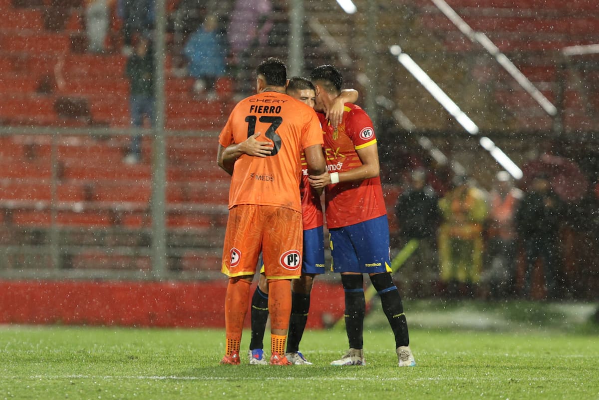 Los Hispanos derrotaron por 2-1 a Deportes Puerto Montt en el Estadio Santa Laura. Foto: Felipe Escobedo / En Cancha.
