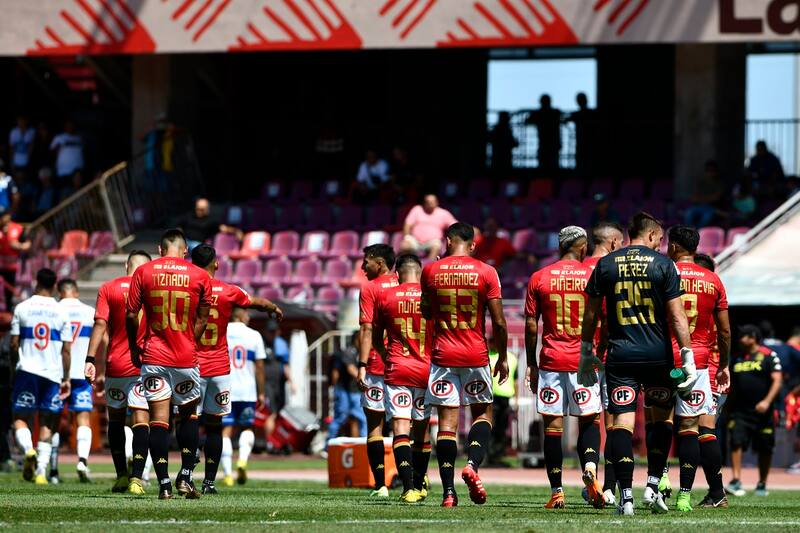 De colistas a luchar por las copas internacionales. El buen presente de Unión Española descansa en buena parte sobre la solidez defensiva de la zaga que comanda Sebastián Pérez. Foto: Agencia Aton.
