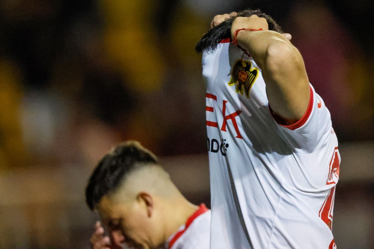 Jugadores hispanos lamentando la derrota ante Deportes Limache. Foto: Agencia ATON.