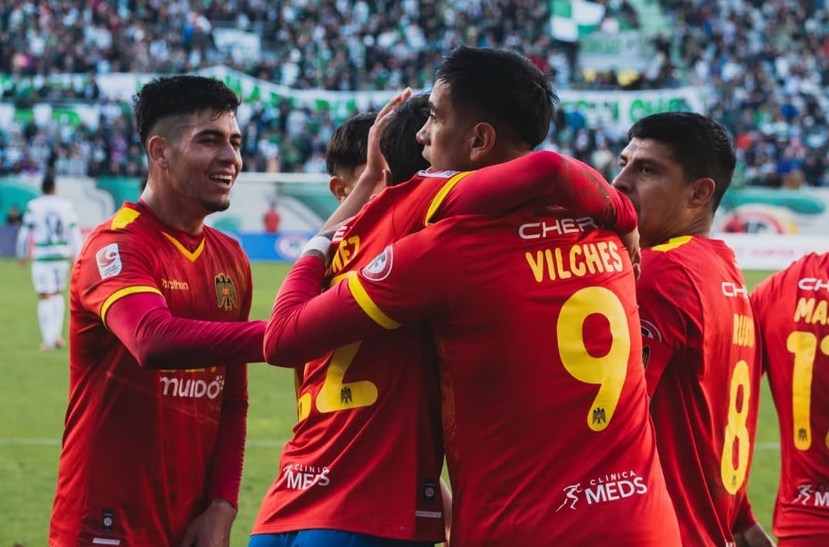 Fue campeón en el fútbol brasileño: Unión Española podría cerrar un nuevo delantero para la Primera B