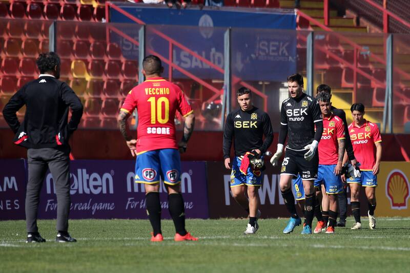 Unión Española sufrió un duro 5-0 ante Magallanes el sábado por Copa Chile. (Foto: Aton)